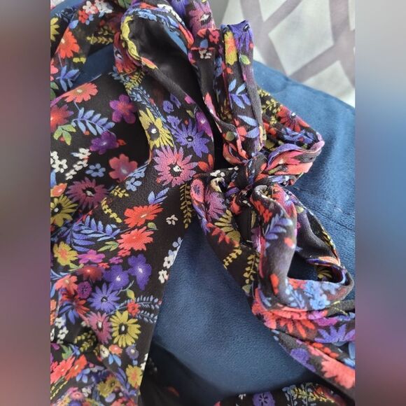 One Dress  - Picture 10 of 16